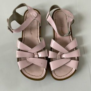 Rose pink saltwater sandals